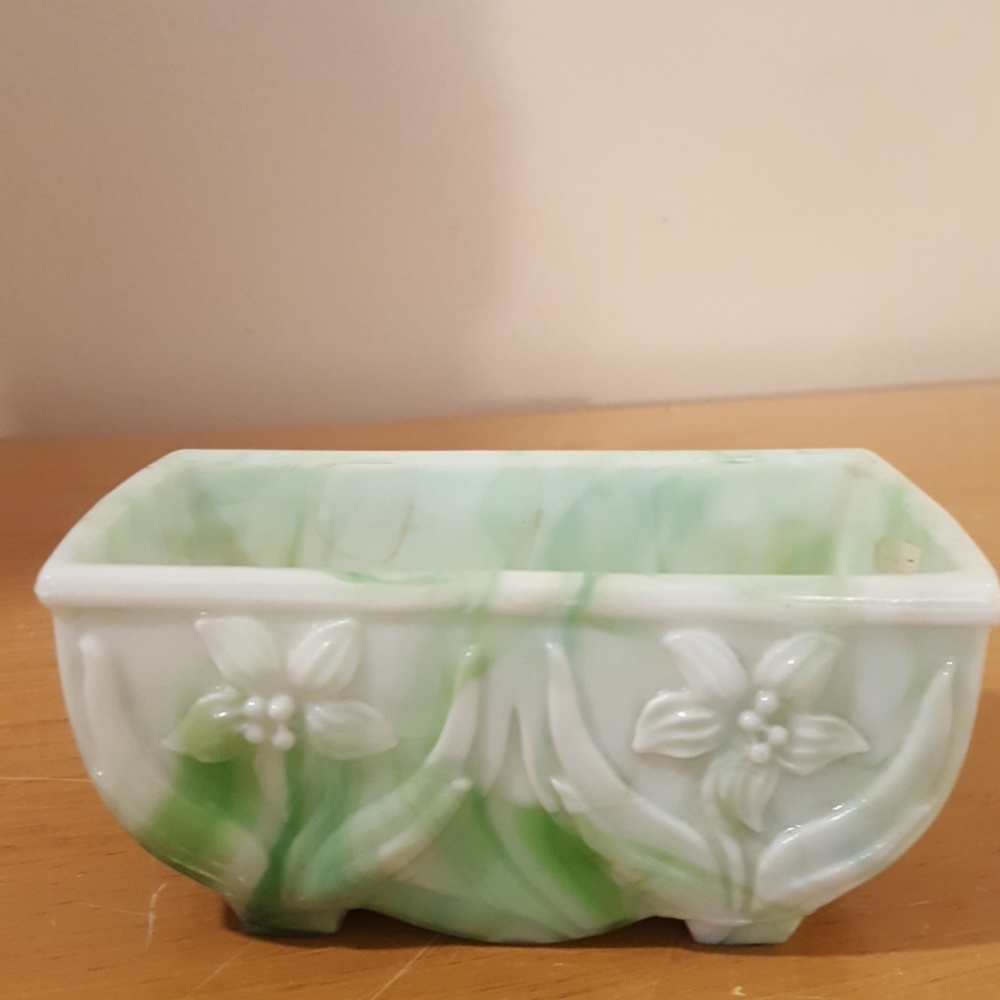Akro Agate slag glass vintage dish